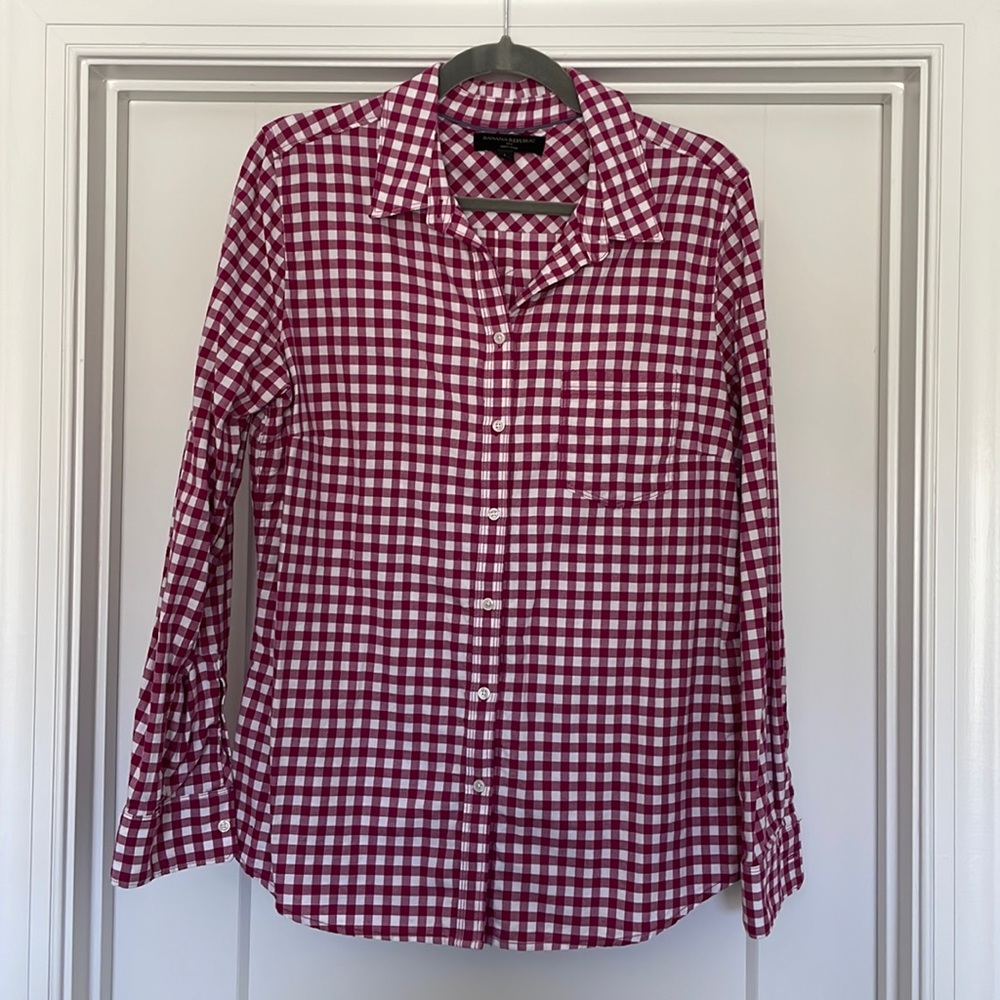 Ladies Banana Republic Button Down Top